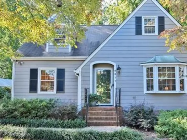 4611 Twin Oaks Pl, Charlotte, NC 28212
