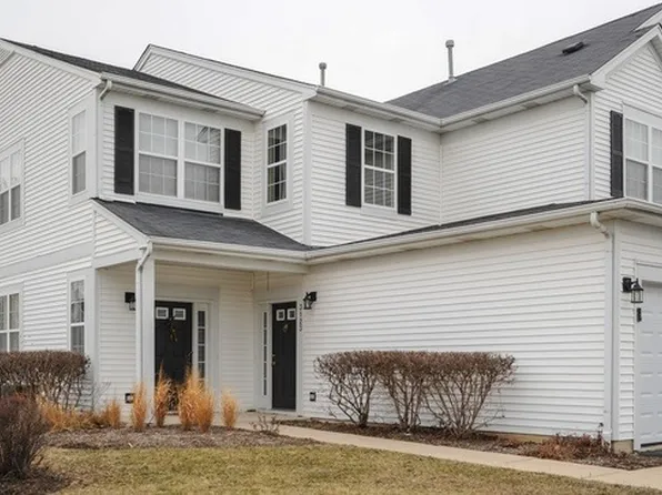 3123 Falling Waters Ln, Lindenhurst, IL 60046