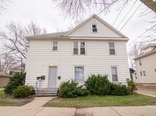 711 W 5th St, Waterloo, IA 50702