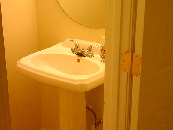 2nd image of 2926 Governors Ct