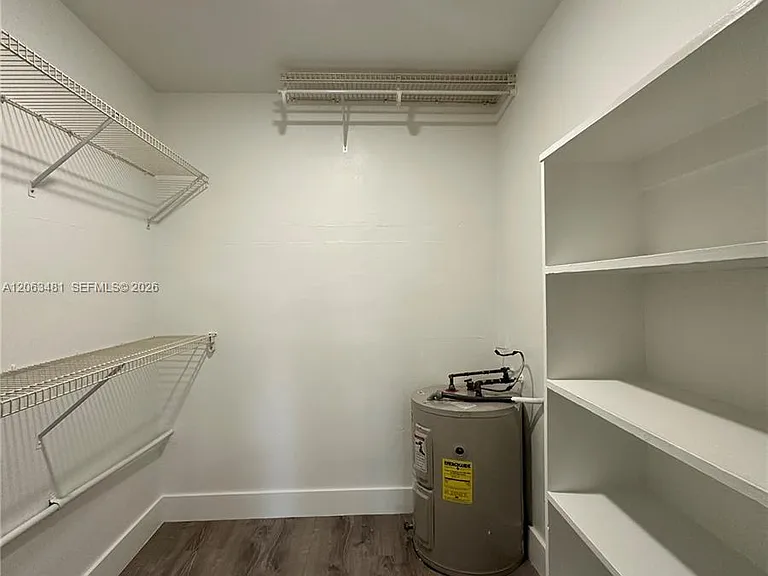 3720 NE 22nd Ave #12 — Photo 10