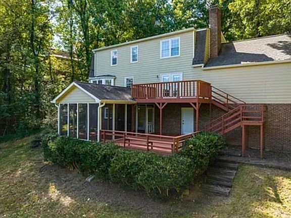 2nd image of 2325 Mount Haven Dr