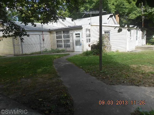 14525 Main St photo 1