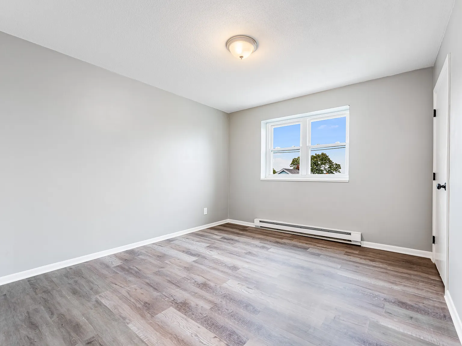 1 bed, 1.0 bath, $2,095 — Photo 1