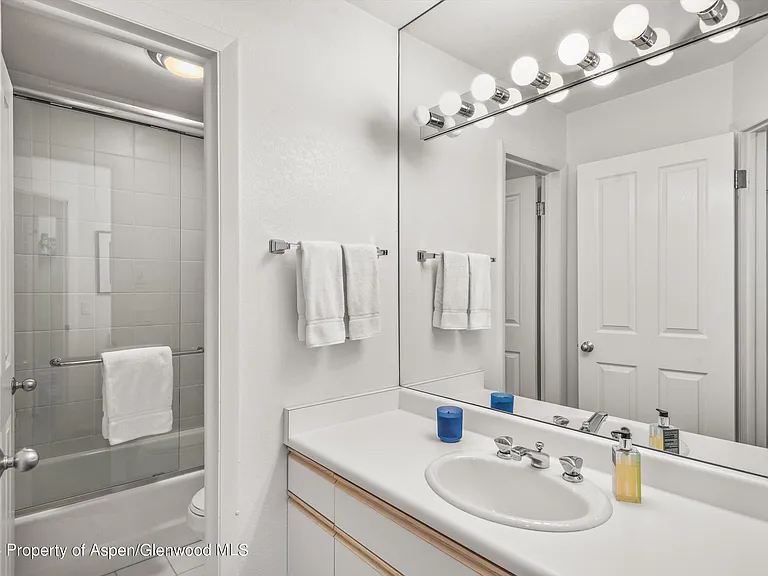 1275 Snowbunny Ln #2-2-2 — Photo 38