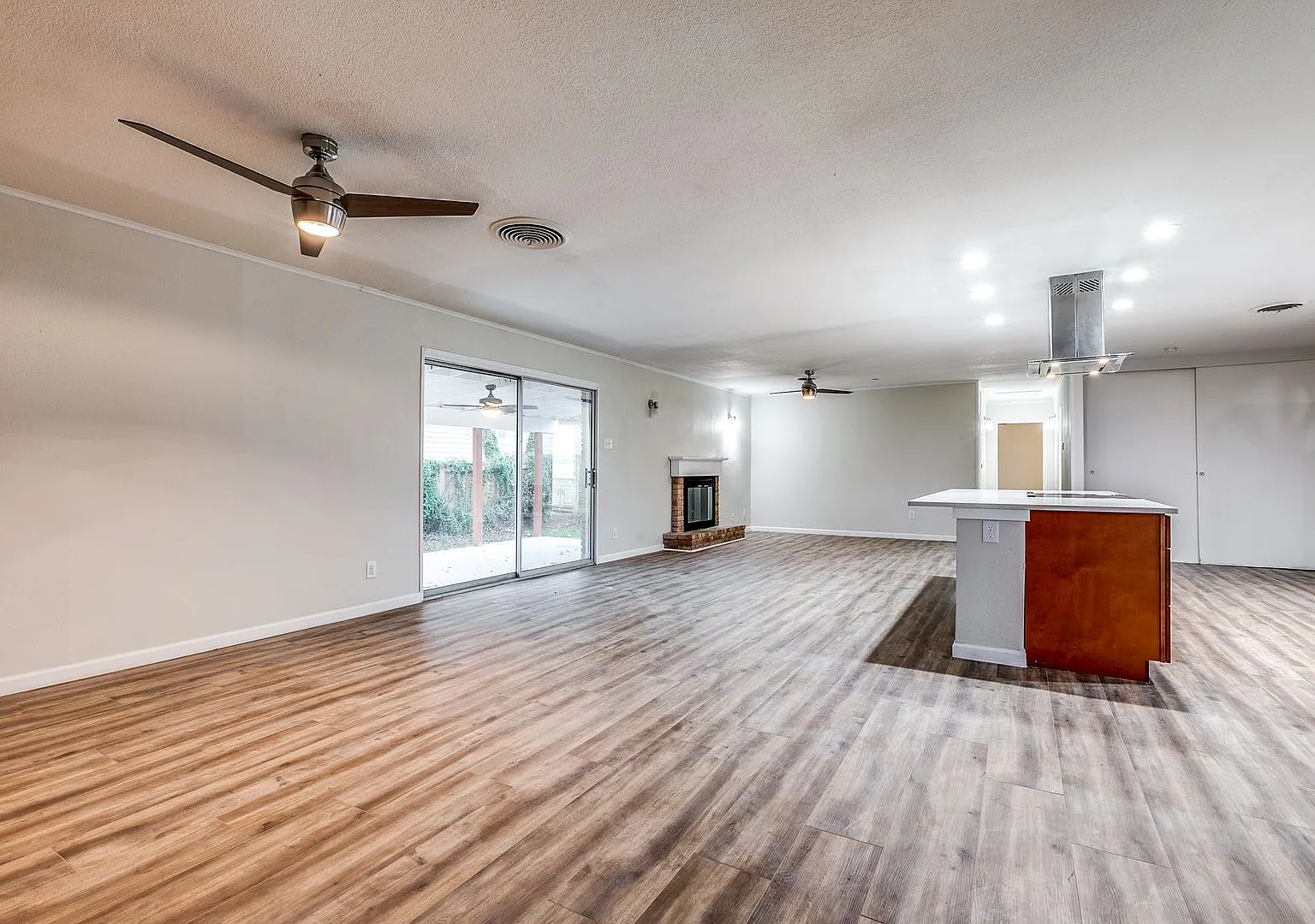 Mid-Century Modern In Bel Meade — Photo 4
