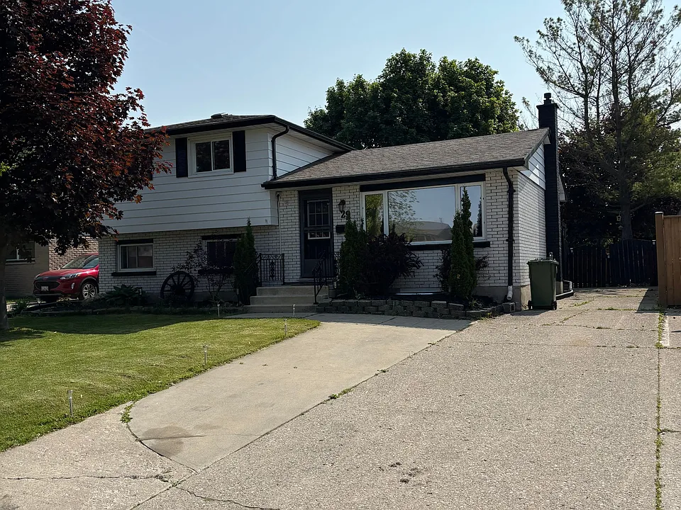 29 McCully Dr