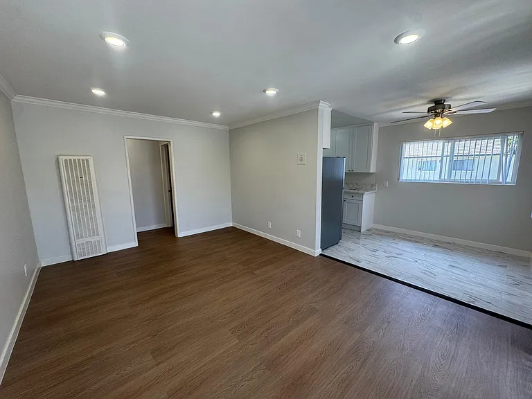 1505 E Kay St #4 — Photo 9