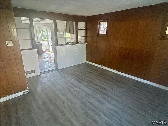 3rd image of 5612 Hamilton Ave