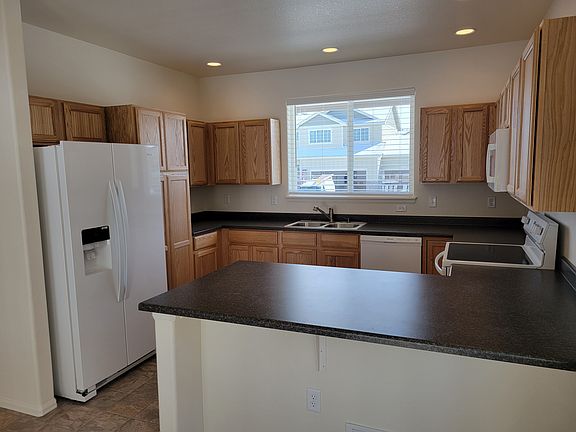 4th image of 1620 103rd Avenue Ct