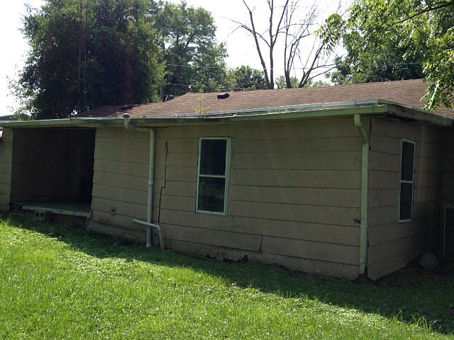 2nd image of 111 Ratcliff Ln