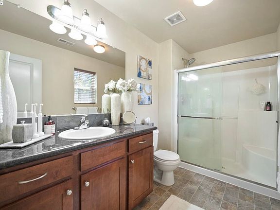 5th image of 3010 NE 157th Ct