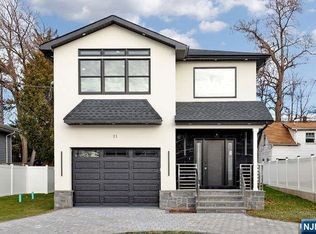 21 E Clinton Ave, Bergenfield, NJ 07621