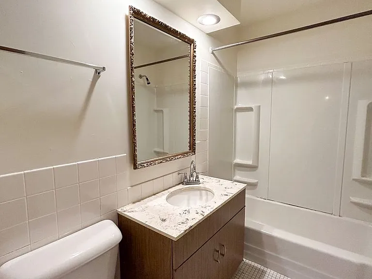 4401 Valley View Rd — Photo 9