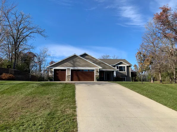 100 Ridge Rd, New London, MN 56273