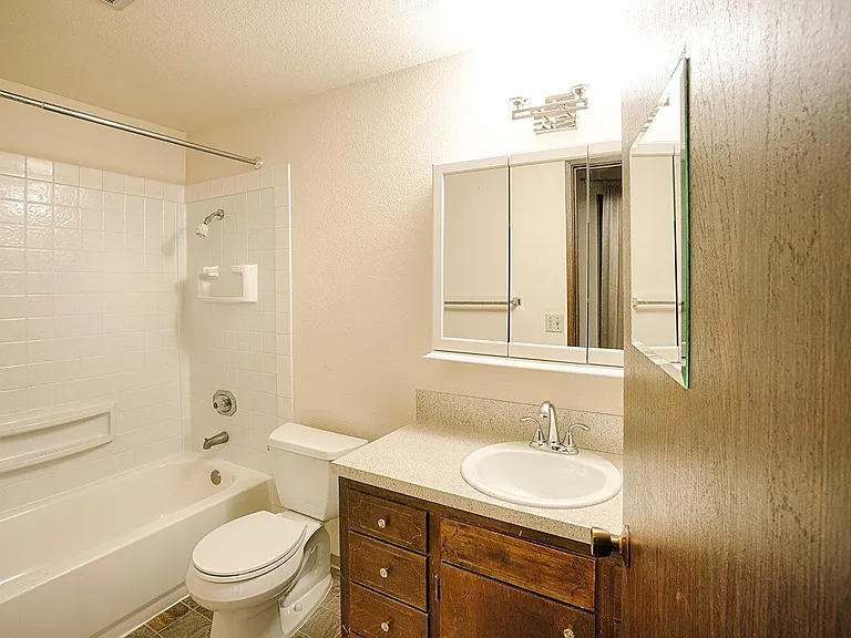Northgate View Apartments — Photo 10