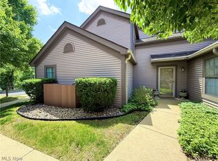 4084 Saint Andrews Ct Unit 2, Canfield, OH 44406