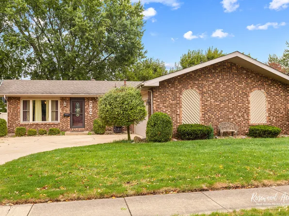 730 Stonewall Dr, Bourbonnais, IL 60914