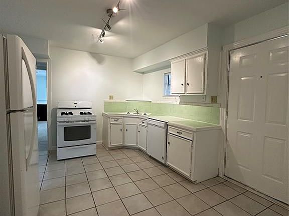 2nd image of 705 W Stanford St #A