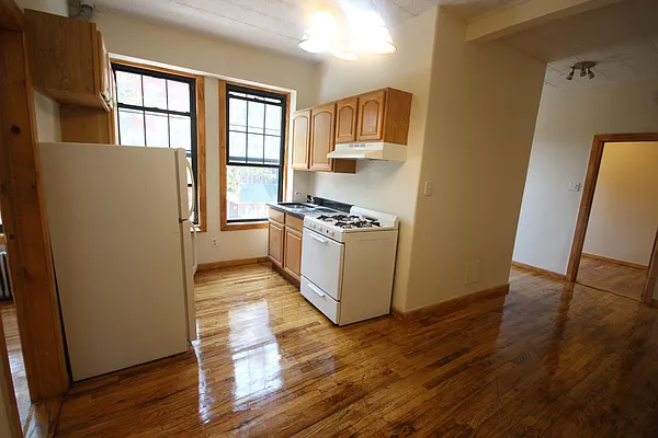Rented by Nooklyn NYC LLC | media 26