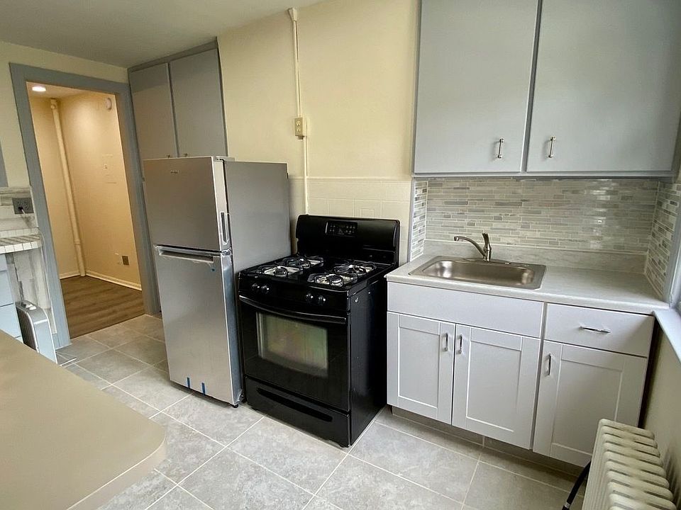 1st image of 181 Eckford St #L2