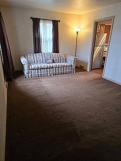 2nd image of 421 Margaret St