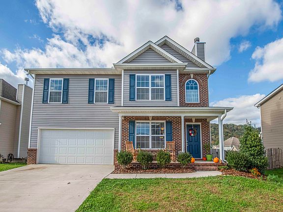 2nd image of 2717 Lucky Leaf Ln