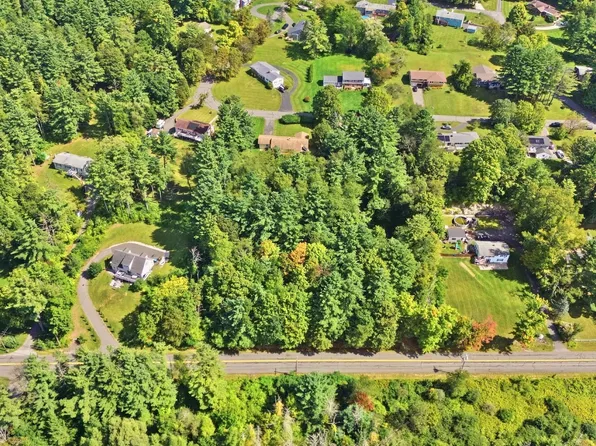 570-580 East St, Lee, MA 01238