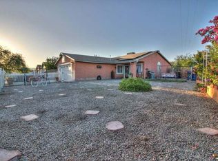 110 Driftwood Dr, El Centro, CA 92243