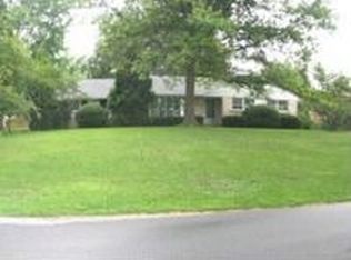 203 Bluff View Dr, Lancaster, PA 17601