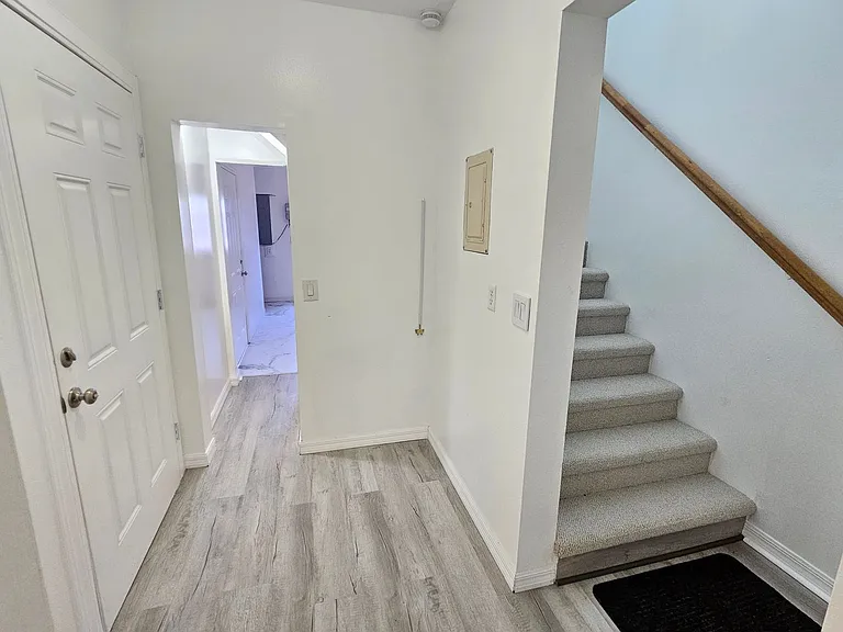 341 Bayshore Dr — Photo 25