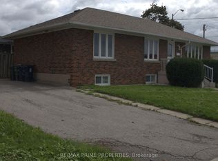 1 Pollard Dr #4, Toronto, ON M1R 4G5