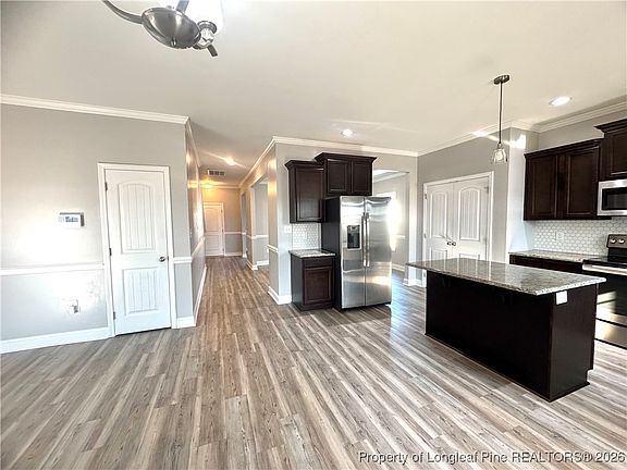5th image of 571 Weston Woods Cir