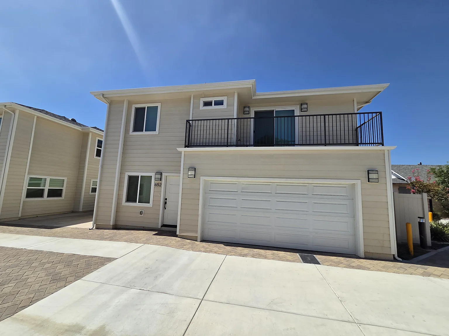 4 bed, 1689 sqft, $3,500 — Photo 1