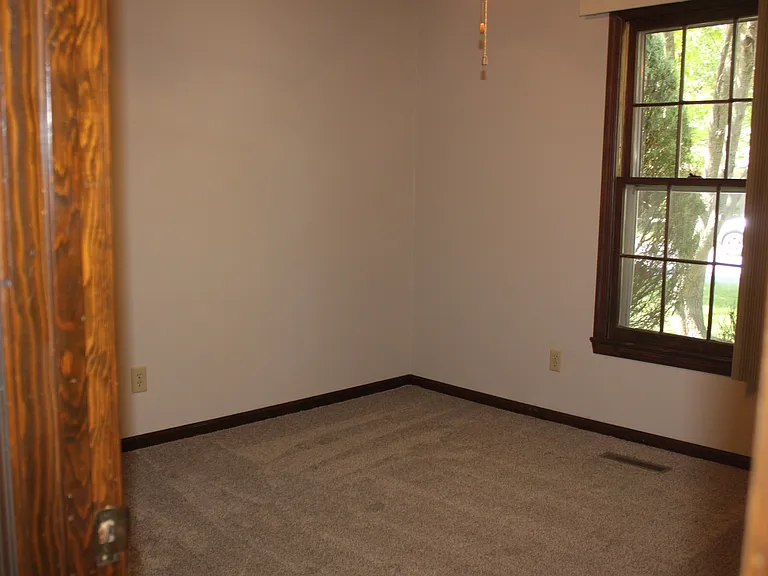 3258 S Elmira Ave — Photo 8