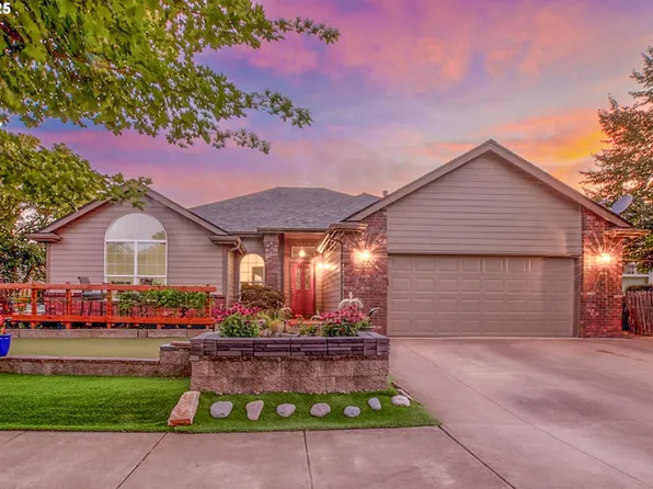 3534 Korbel St, Eugene, OR 97404