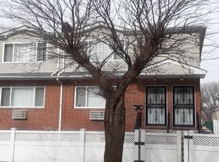 25527 147th Dr, Rosedale, NY 11422