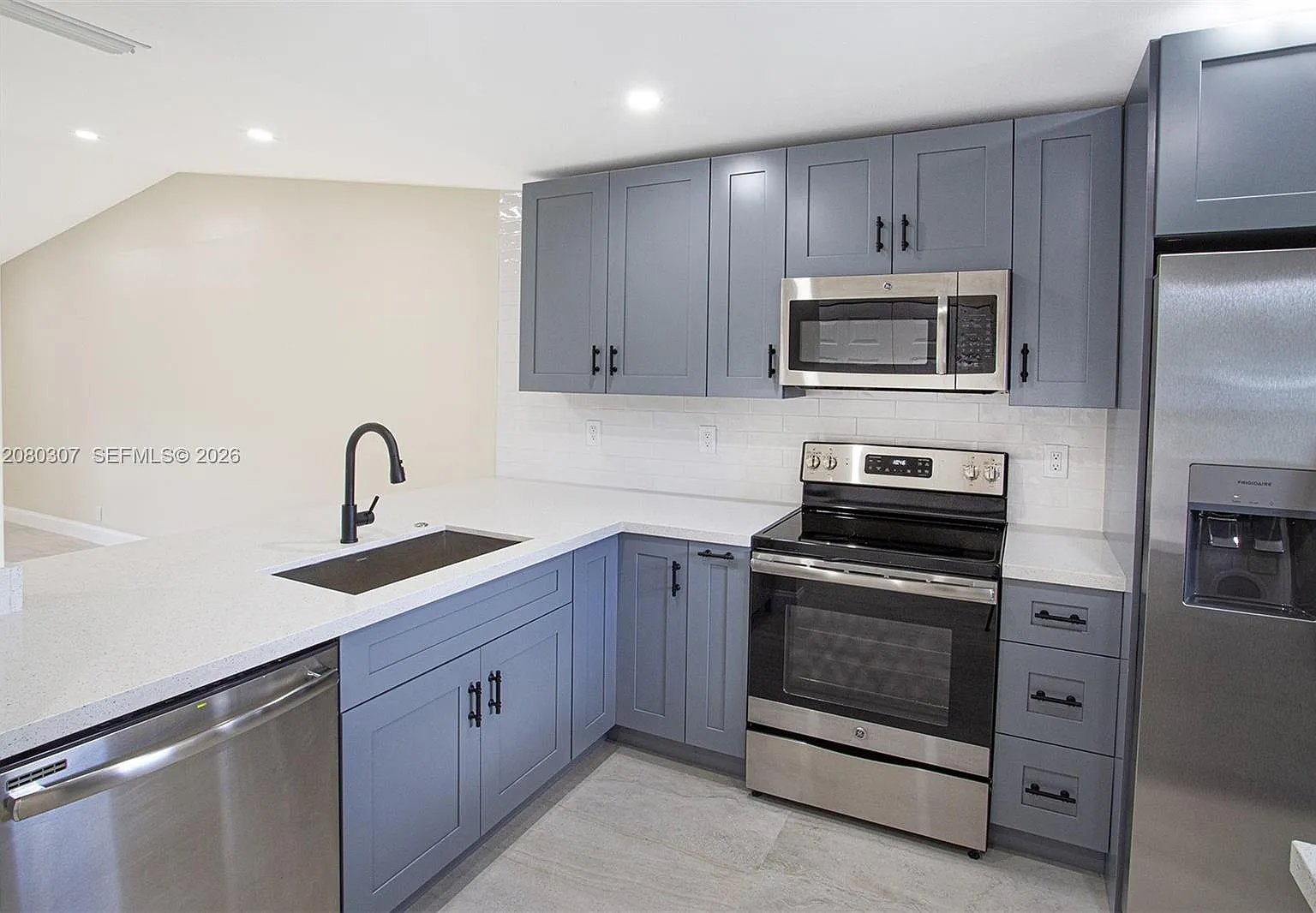 Boca Cove Condo — Photo 3