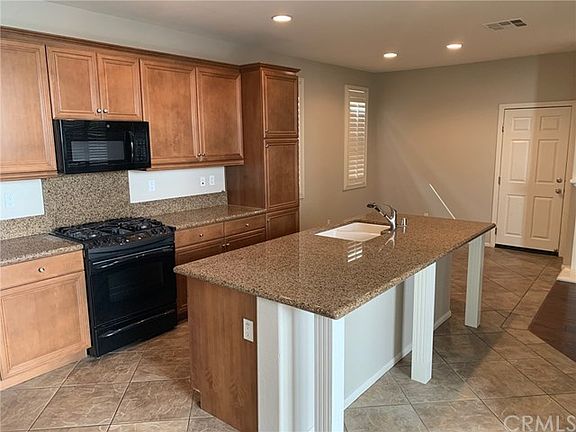 4th image of 27729 Bluebell Ct