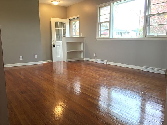2nd image of 118 Westridge Ave