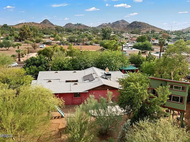 House has been painted sense to this photo to a neutral color.