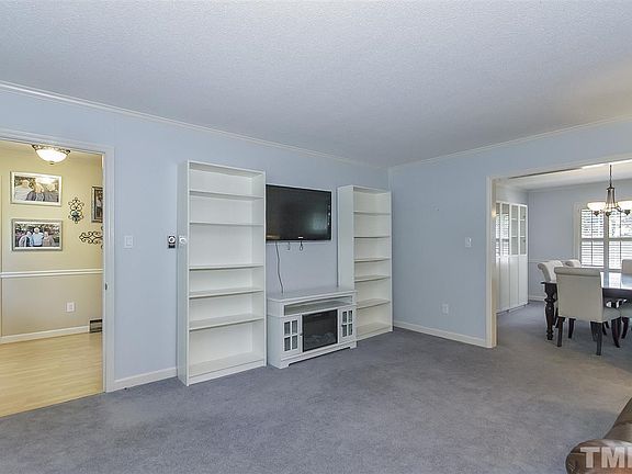 5th image of 407 Courtland Dr