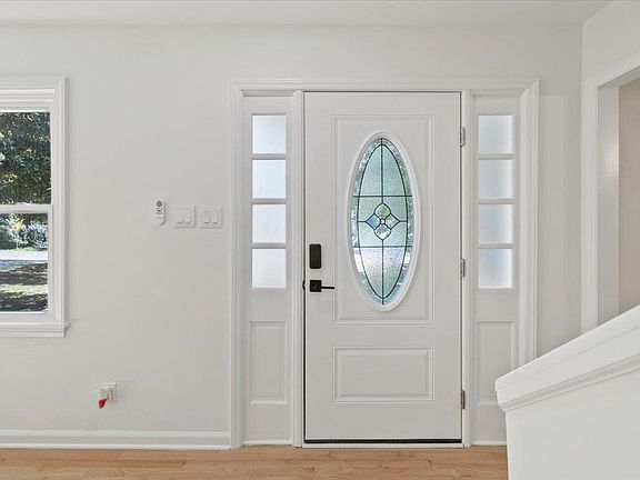 5th image of 4026 Deep Wood Cir