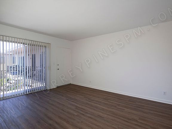 2nd image of 2150 Thomas Ave APT 10