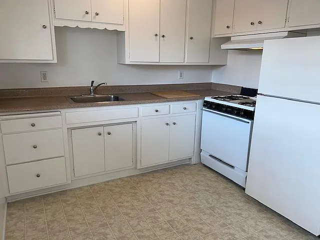 272 Orange Ave #B — Photo 6