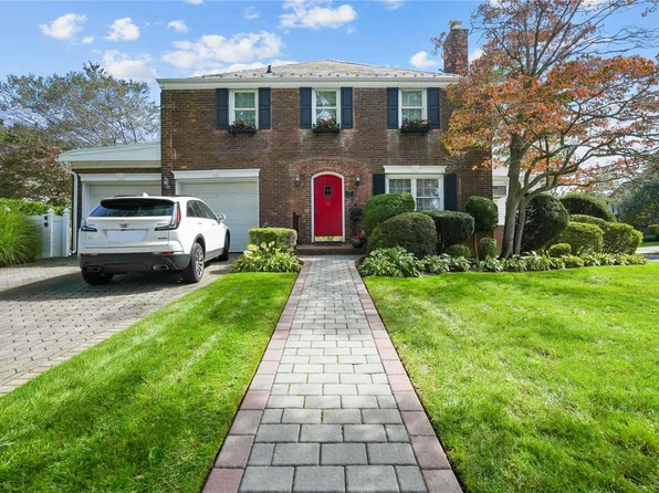 18 Hanson Place, Malverne, NY 11565
