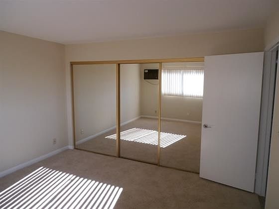 4th image of 1920 Peyton Ave APT 201