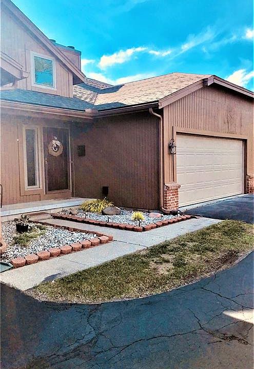 1st image of 1122 Bernath Pkwy #1122