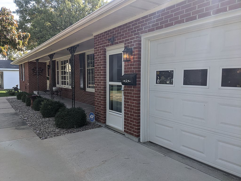 300 W 4th St, Norborne, MO 64668 Zillow