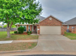 17628 Palladium Ln, Edmond, OK 73003